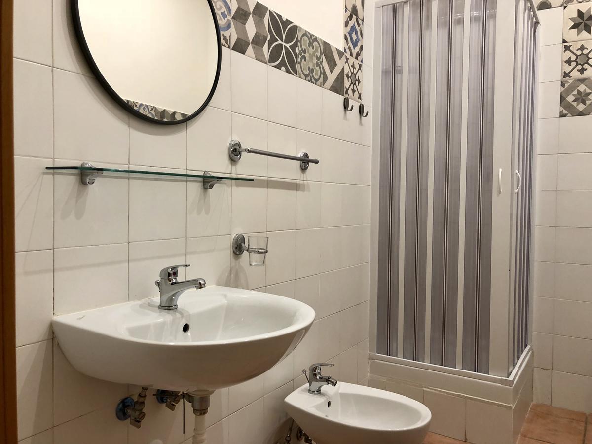 A Due Passi Dal Ponte Otel Taranto Dış mekan fotoğraf