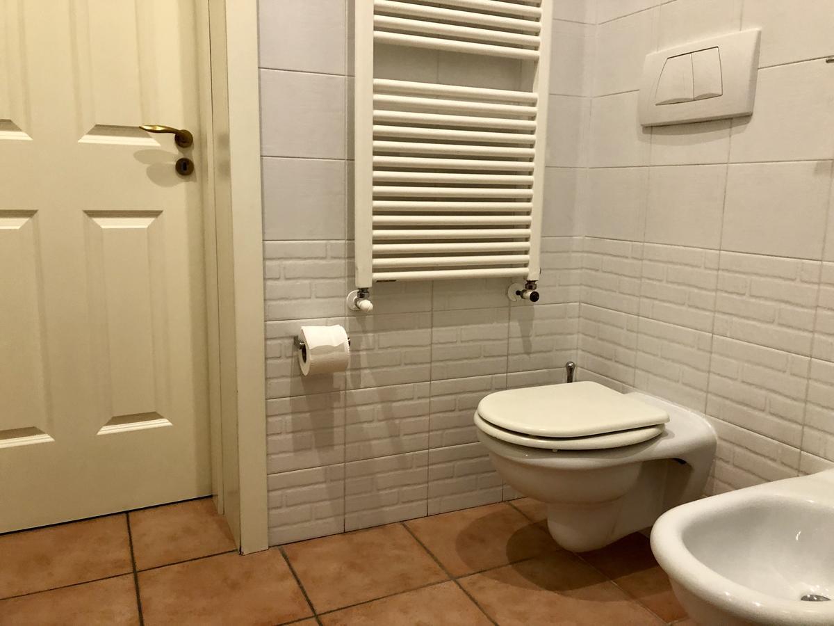 A Due Passi Dal Ponte Otel Taranto Dış mekan fotoğraf