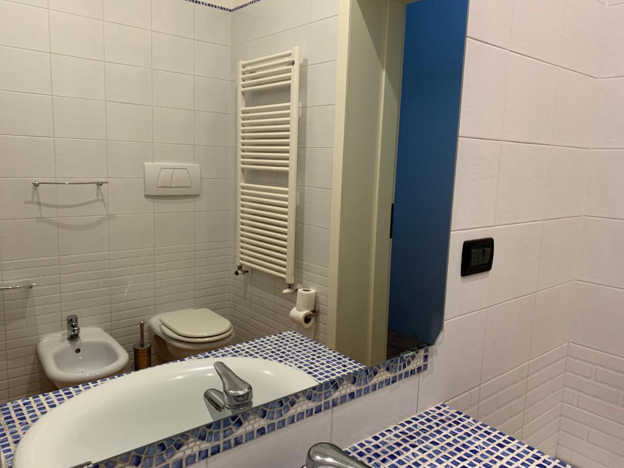 A Due Passi Dal Ponte Otel Taranto Dış mekan fotoğraf